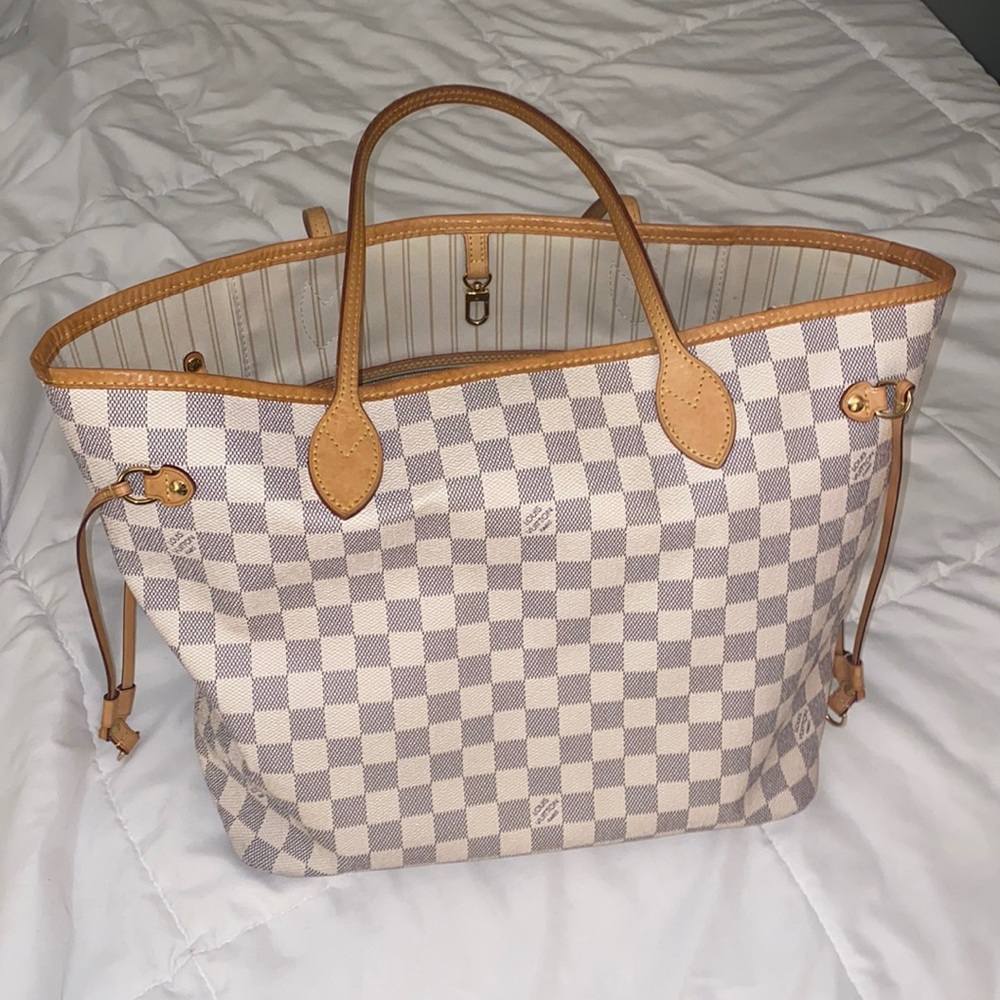 Louis Vuitton Neverfull Purse